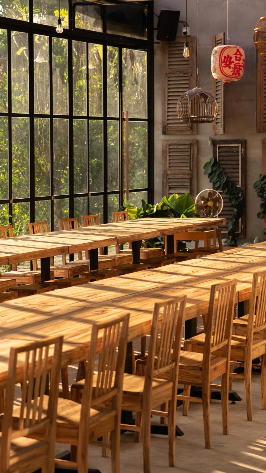 Wo-Ai-Ni glass house function room at Baan Ar-Jor