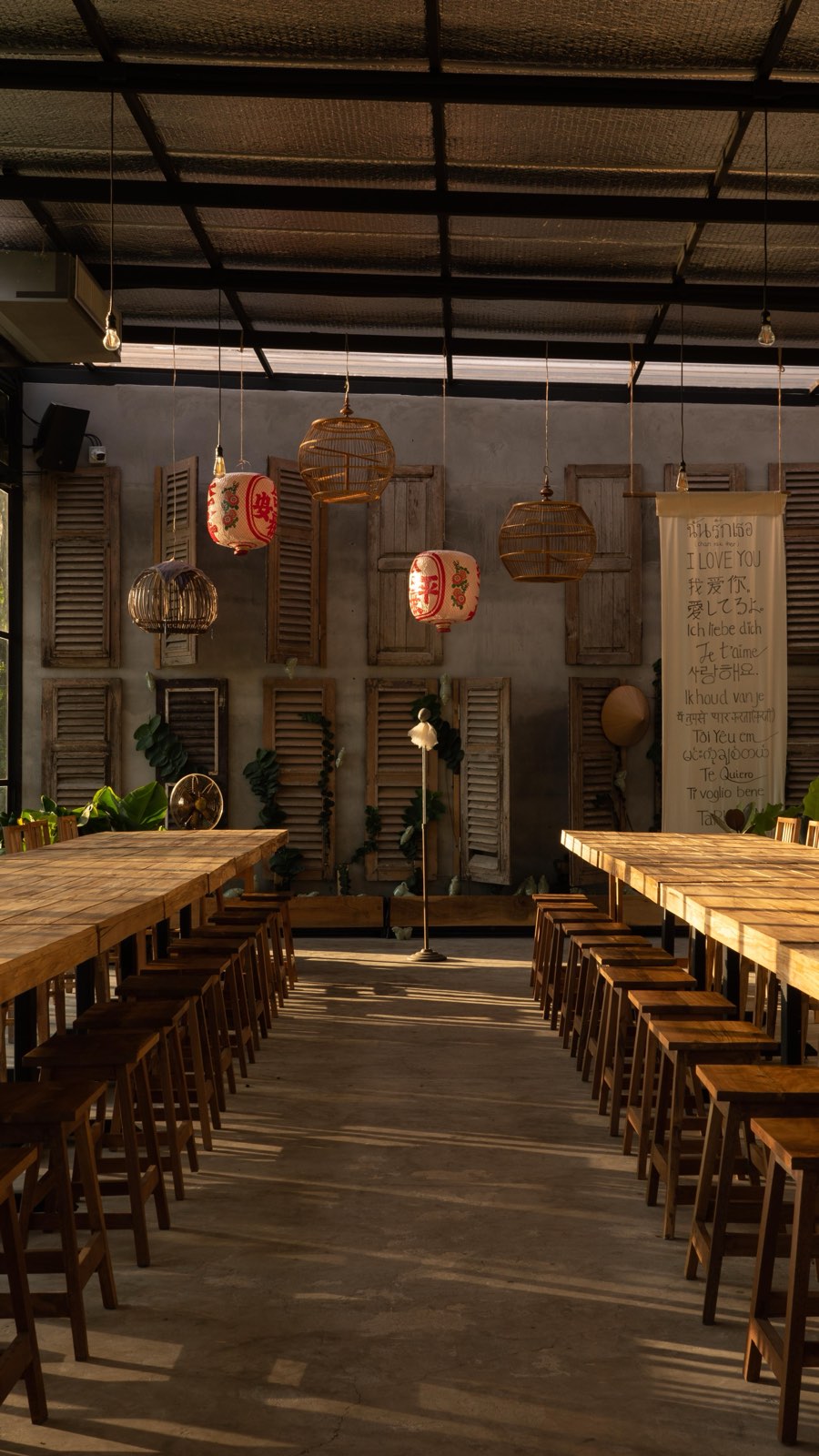 Wo-Ai-Ni glass house function room at Baan Ar-Jor